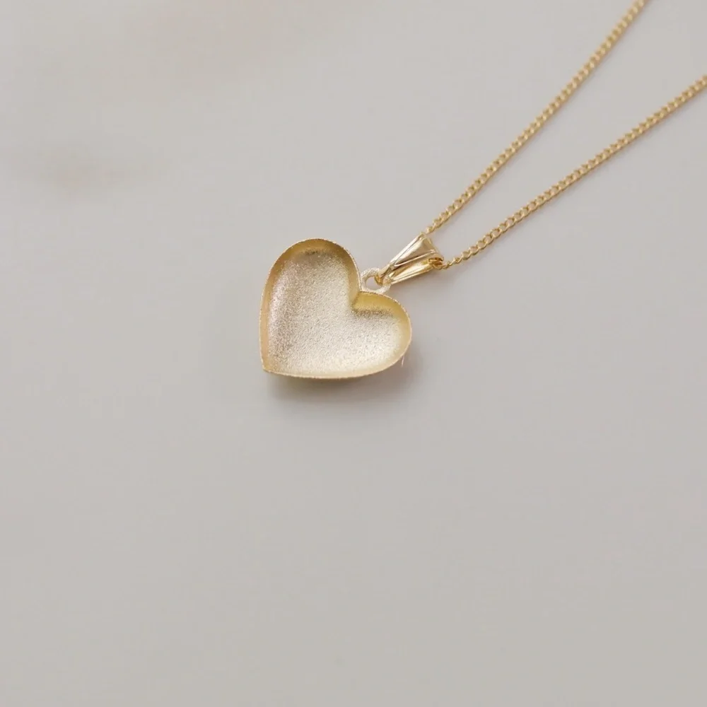 Gold Heart Necklace - Picture 4 of 6